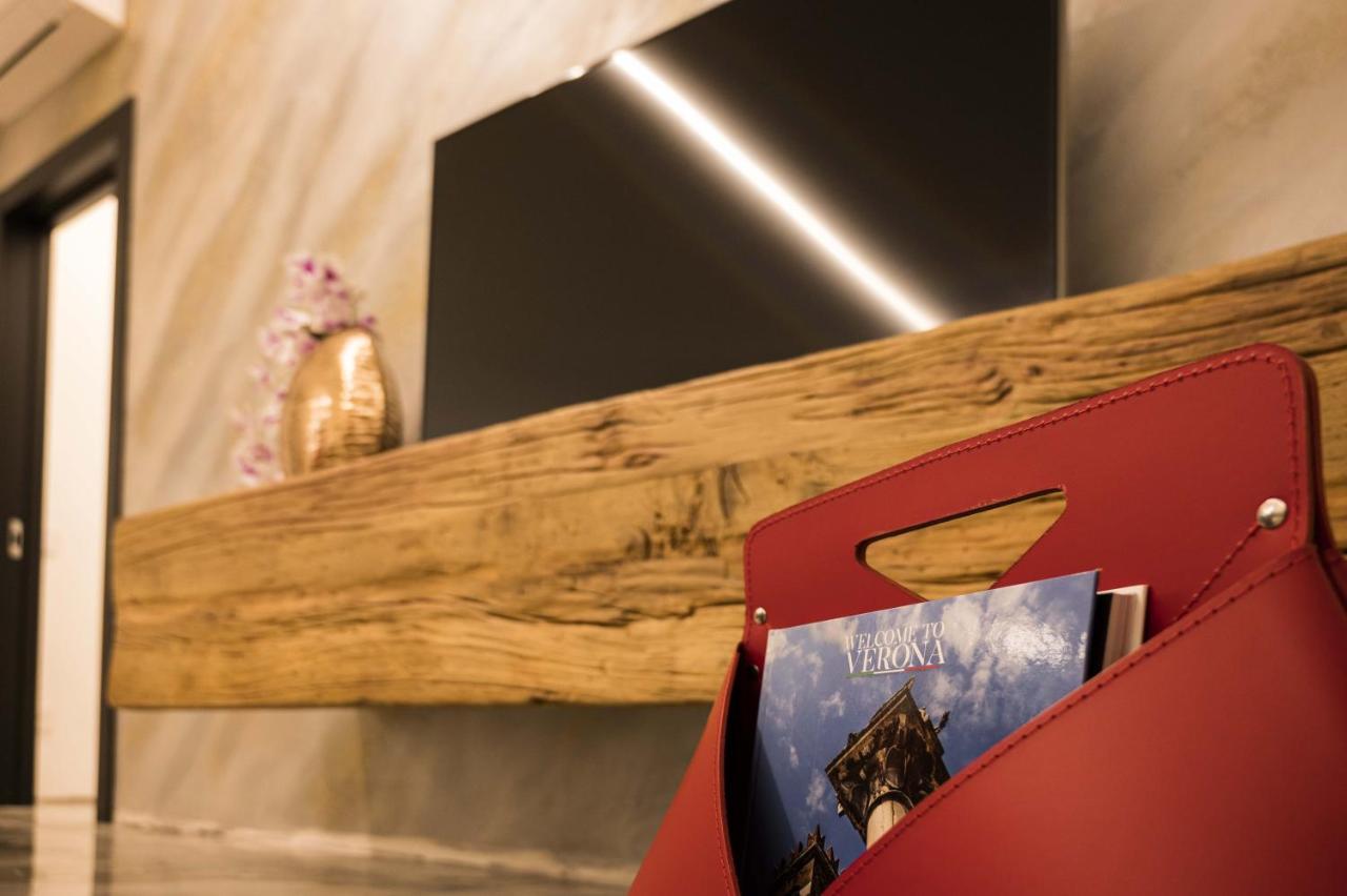 Vipverona Luxury Apartment - Royal Welcome Exterior photo